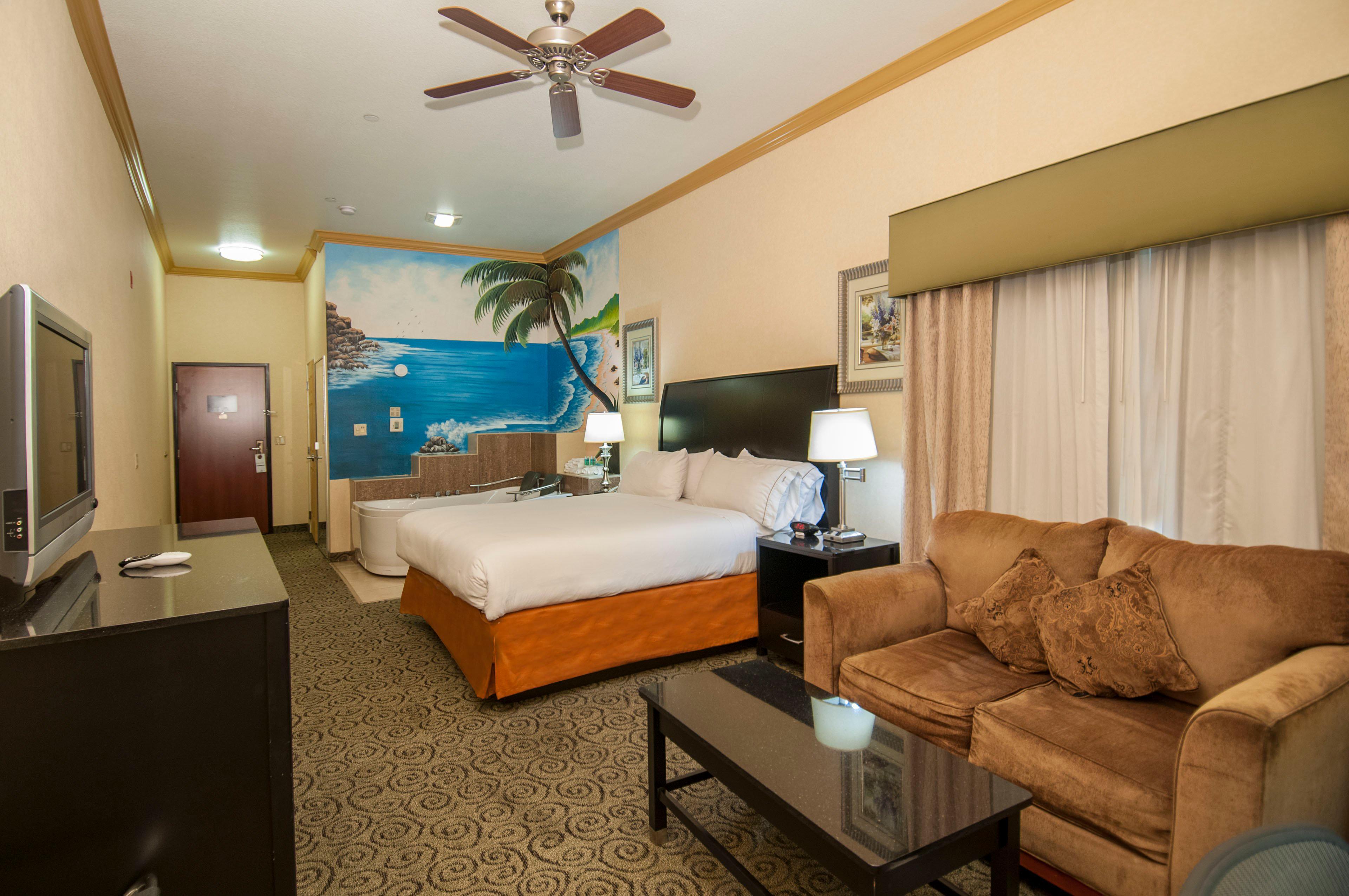 Holiday Inn Express & Suites Bakersfield Central By Ihg Exterior foto