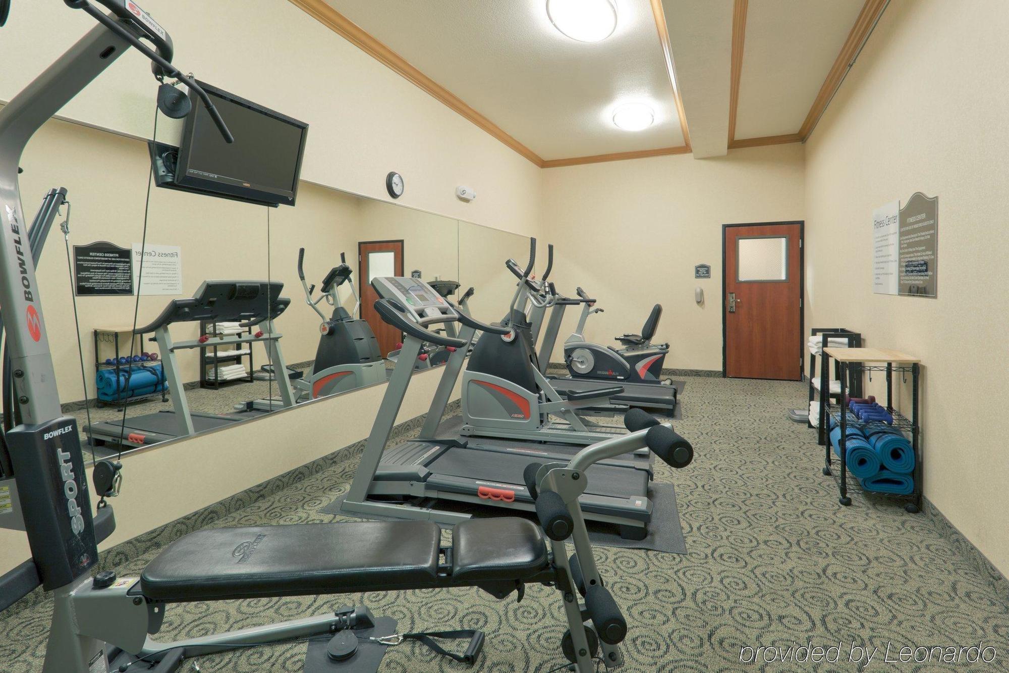 Holiday Inn Express & Suites Bakersfield Central By Ihg Facilități foto